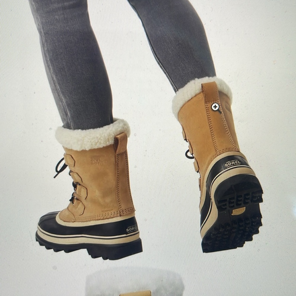 Sorel Caribou apres ski boots